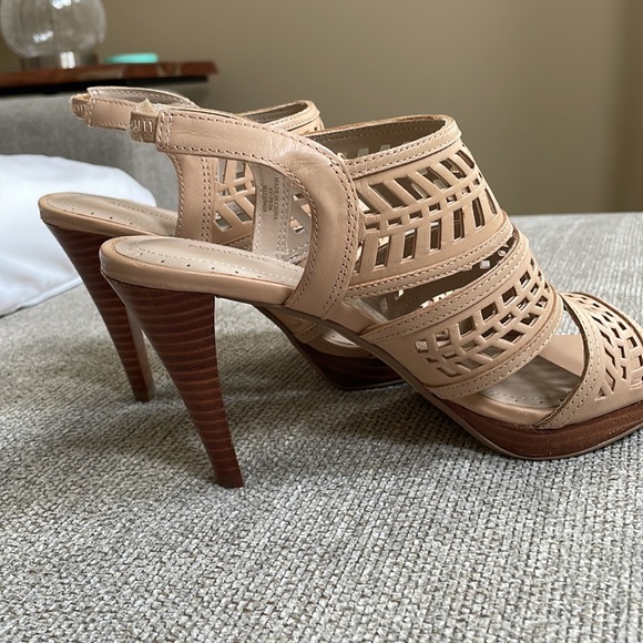 Adrienne vittadini sandals - preloved - Picture 5 of 5